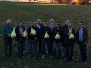 Gruppenfoto bei der gründung der Bäuerlichen Erzeugergemeinschaft Filder